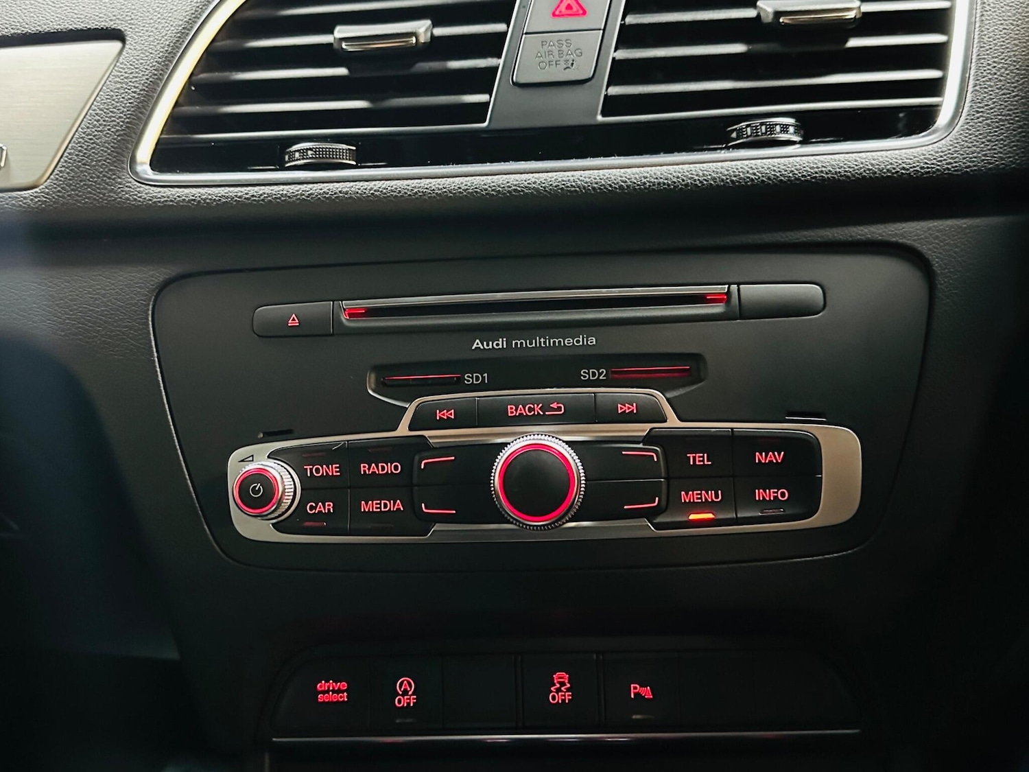 Used Audi Q3 2015 for sale - 76714202: Photo 55