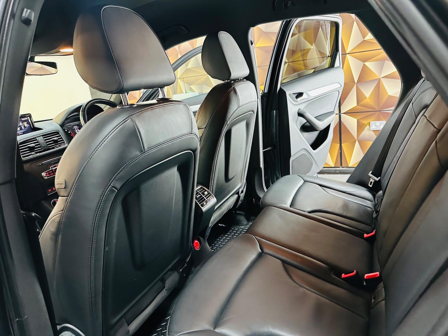 Used Audi Q3 2015 for sale - 76714202: Photo 63