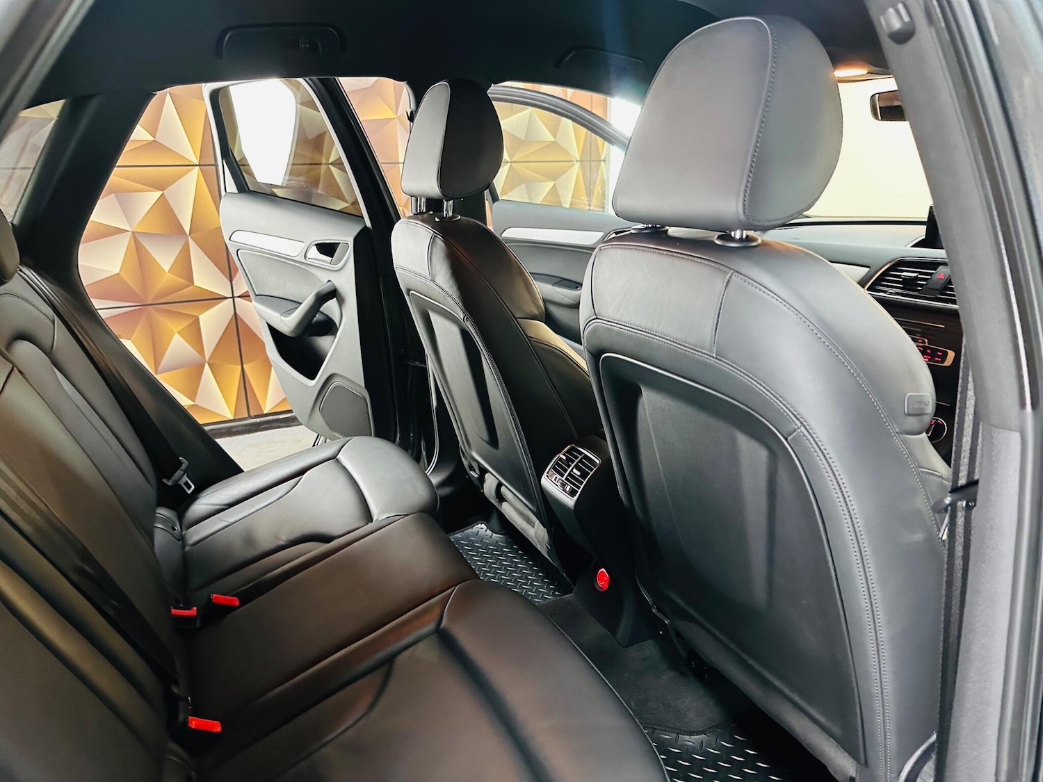 Used Audi Q3 2015 for sale - 76714202: Photo 64