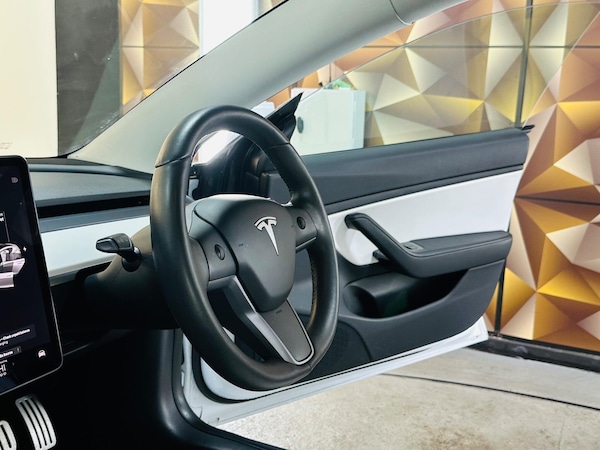 Used Tesla Model 3 2019 for sale - 76188698: Photo 26