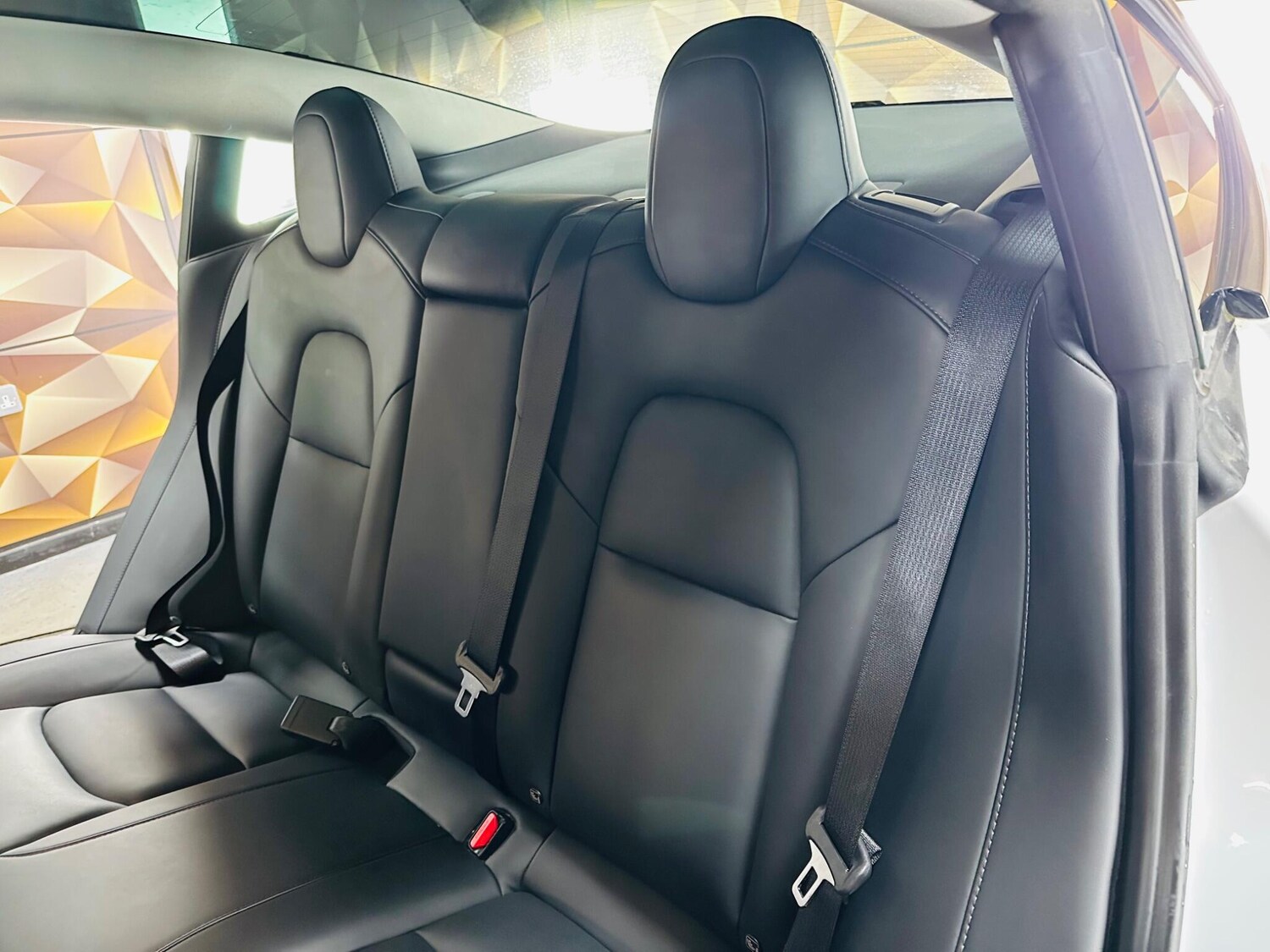 Used Tesla Model 3 2021 for sale - 76952859: Photo 14