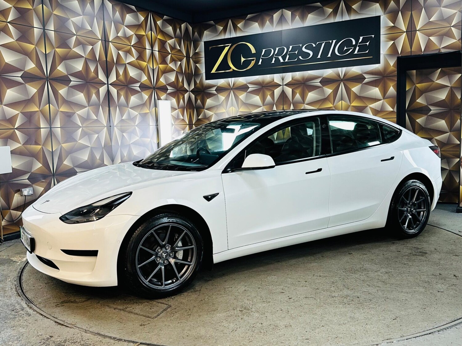 Used Tesla Model 3 2021 for sale - 76952859: Photo 19