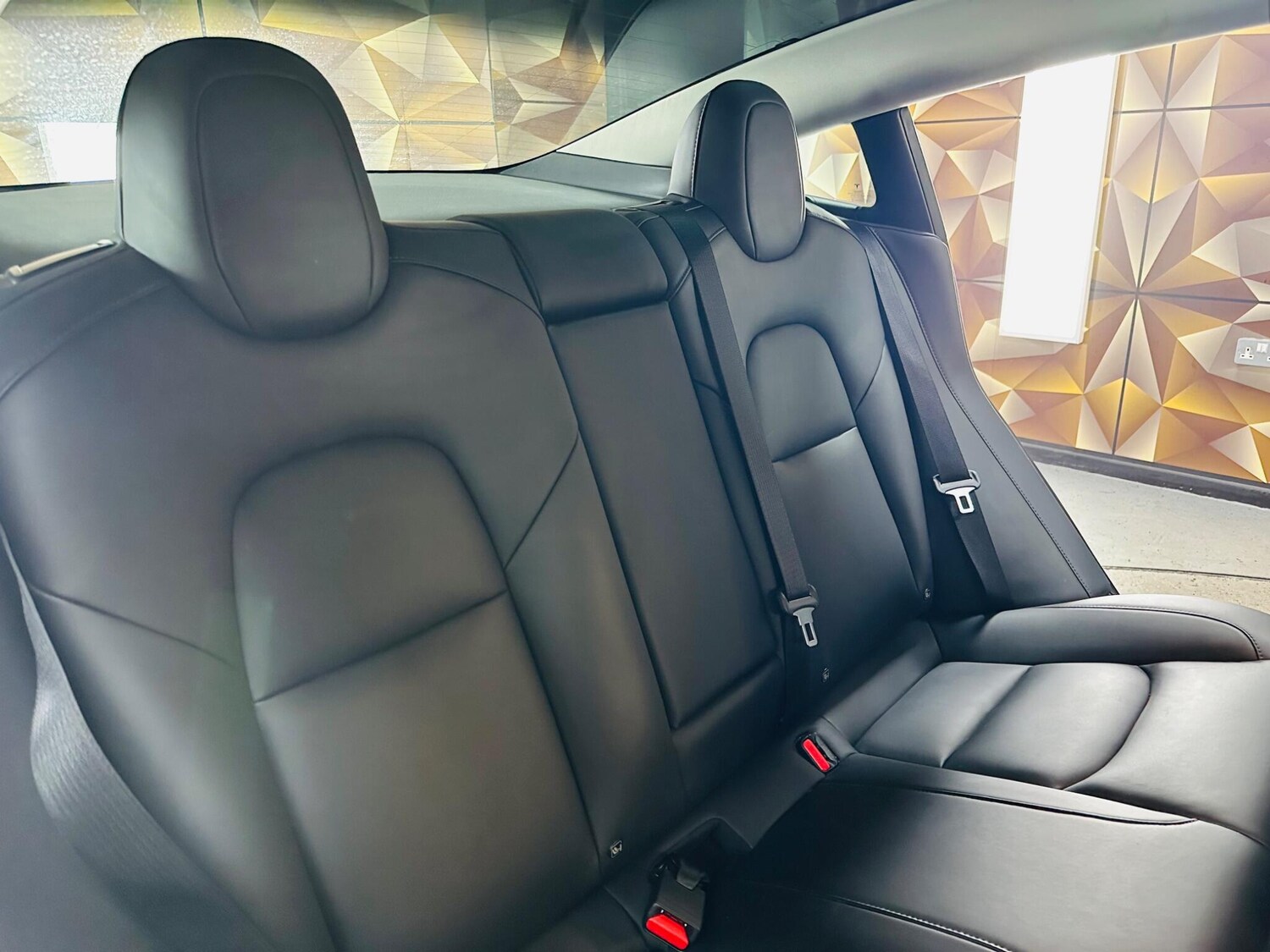 Used Tesla Model 3 2021 for sale - 76952859: Photo 22