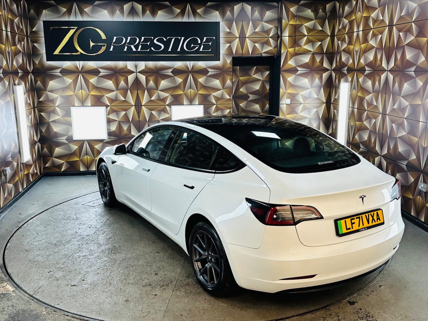 Used Tesla Model 3 2021 for sale - 76952859: Photo 25