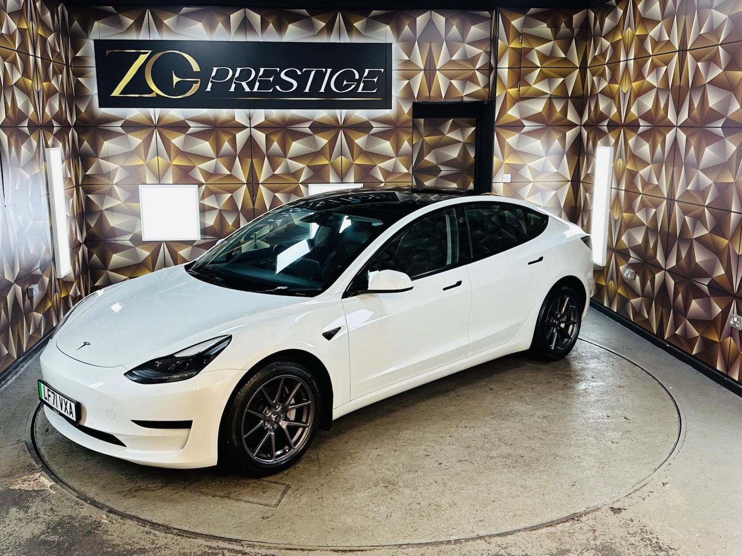 Used Tesla Model 3 2021 for sale - 76952859: Photo 29