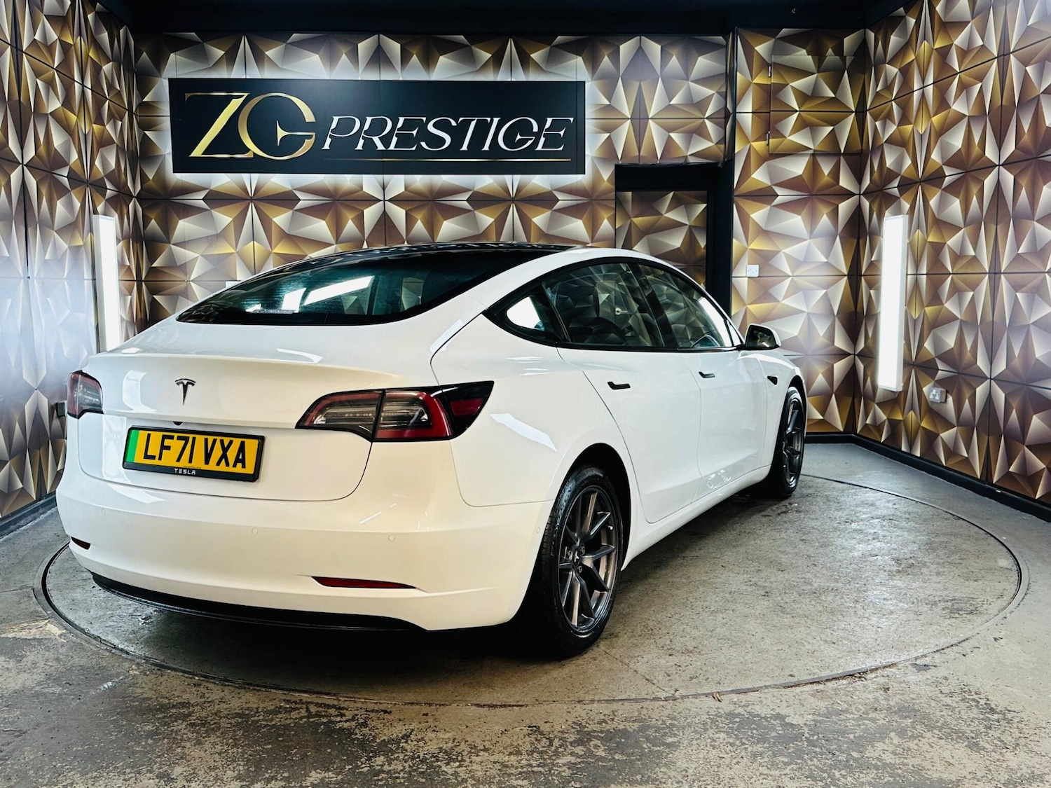 Used Tesla Model 3 2021 for sale - 76952859: Photo 37