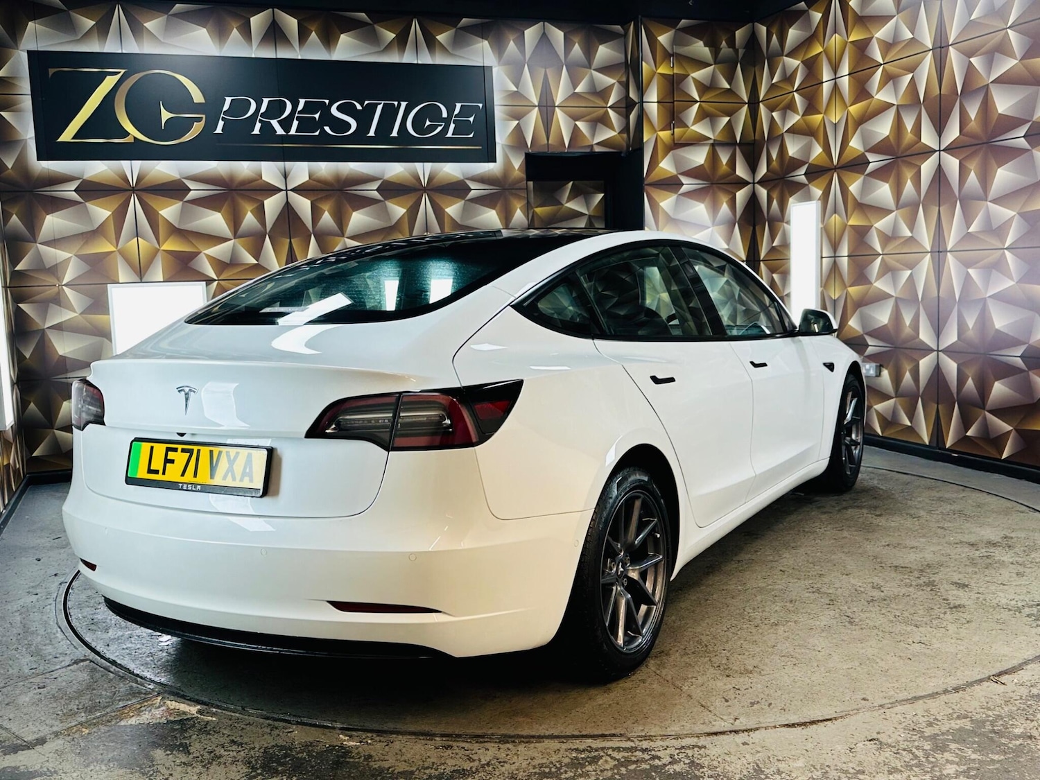 Used Tesla Model 3 2021 for sale - 76952859: Photo 39