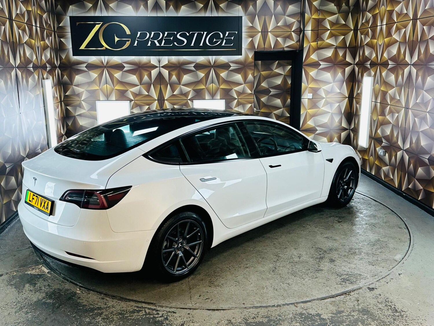 Used Tesla Model 3 2021 for sale - 76952859: Photo 41
