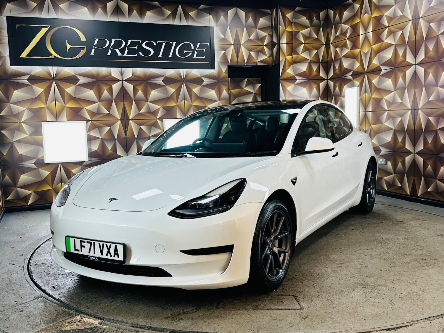 Used Tesla Model 3 2021 for sale - 76952859: Photo 44