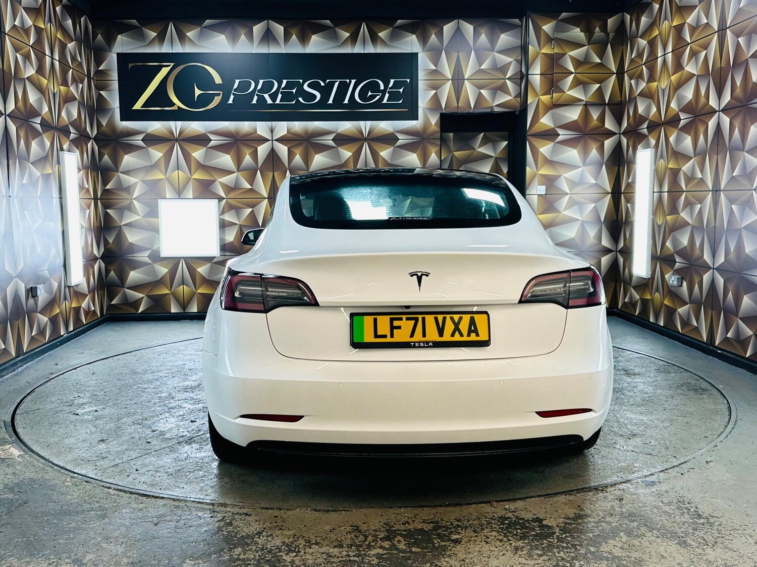 Used Tesla Model 3 2021 for sale - 76952859: Photo 5