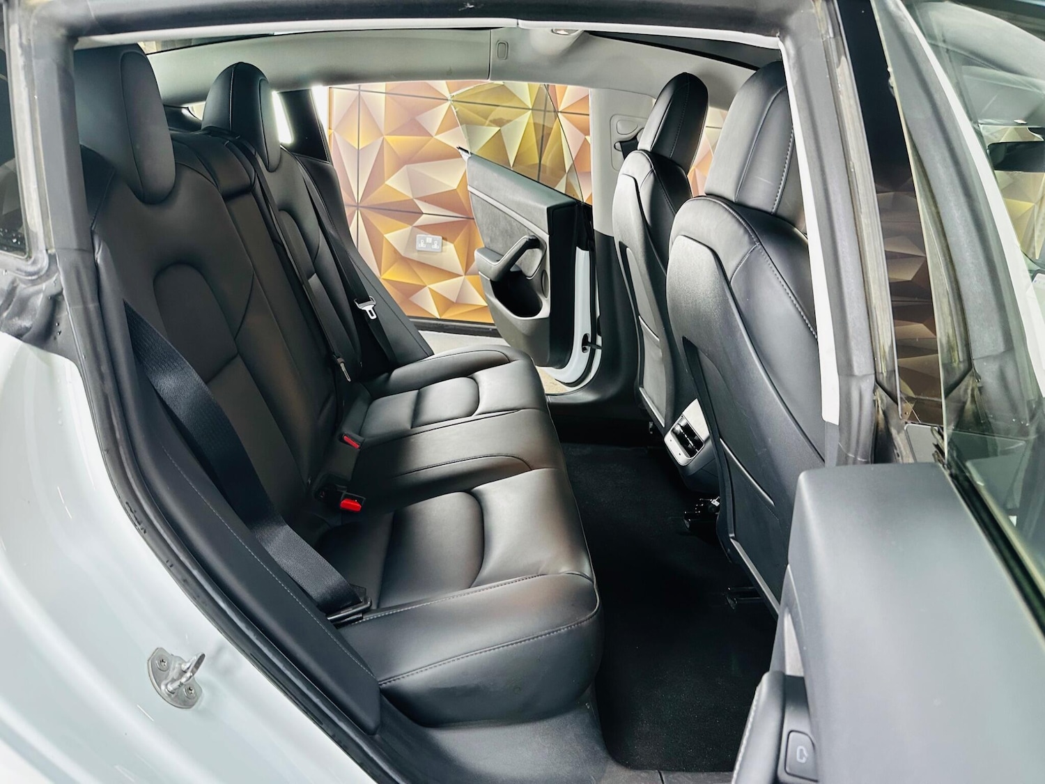 Used Tesla Model 3 2021 for sale - 76952859: Photo 59