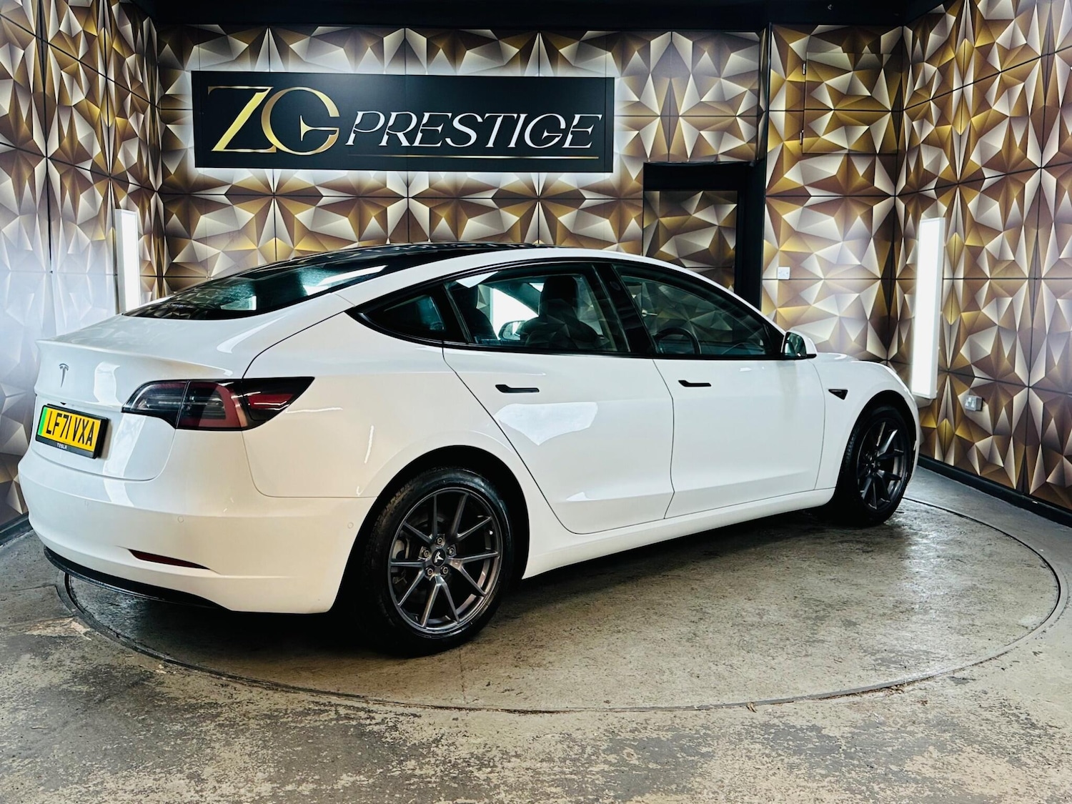 Used Tesla Model 3 2021 for sale - 76952859: Photo 7