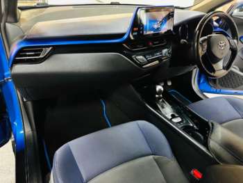 Used Toyota C-HR 2017 for sale - 74957496: Photo