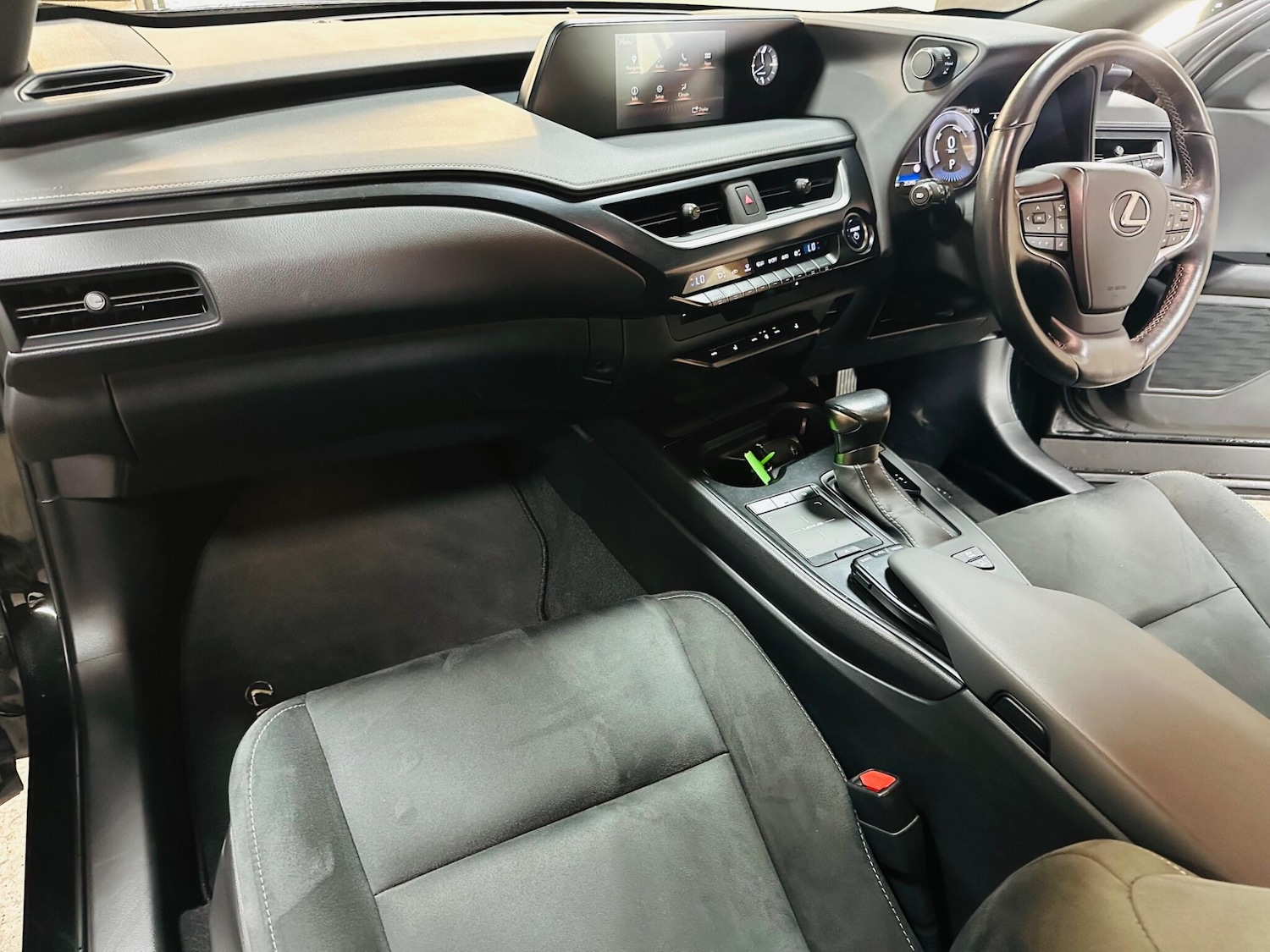 Used Lexus UX 2021 for sale - 76456658: Photo 4