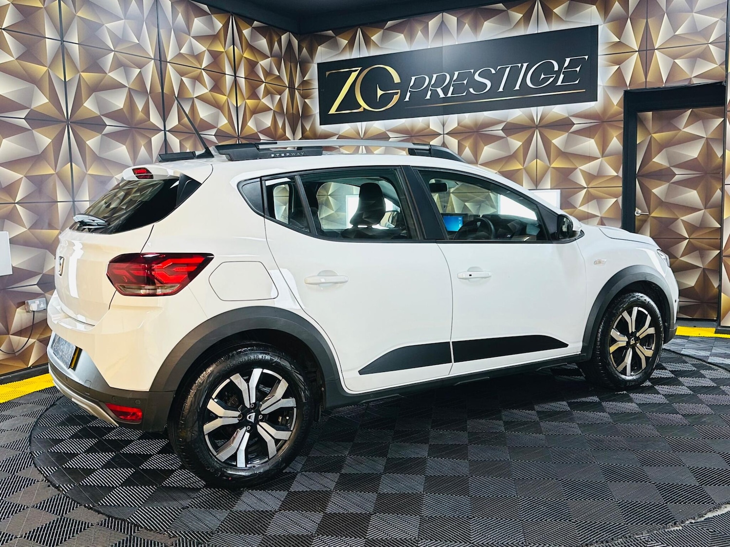 Used Dacia Sandero Stepway 2022 for sale - 77131887: Photo 29