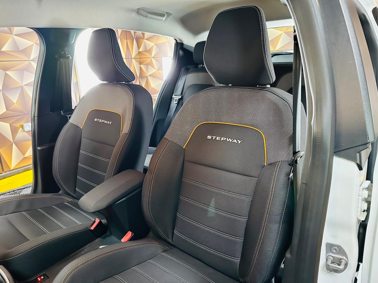 Used Dacia Sandero Stepway 2022 for sale - 77131887: Photo 34