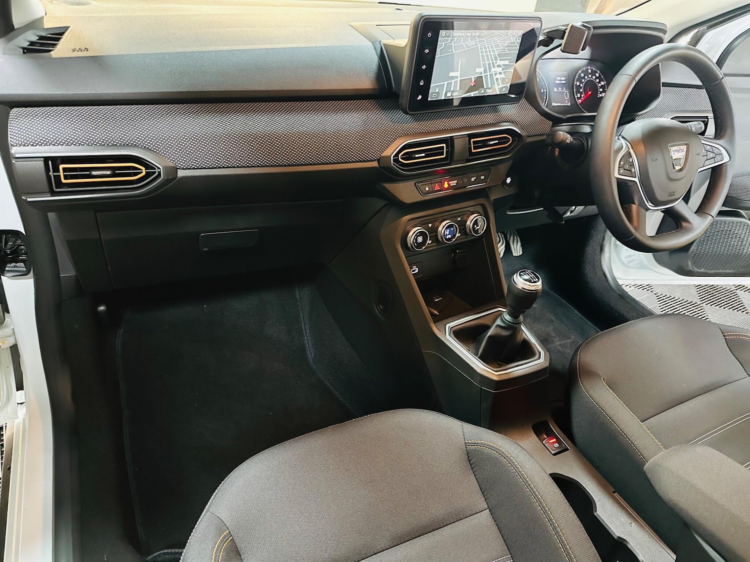 Used Dacia Sandero Stepway 2022 for sale - 77131887: Photo 6