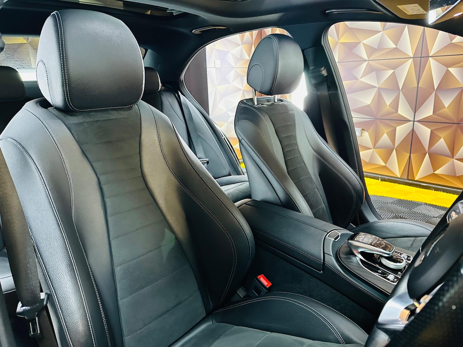 Used Mercedes-Benz E Class 2020 for sale - 77130691: Photo 10