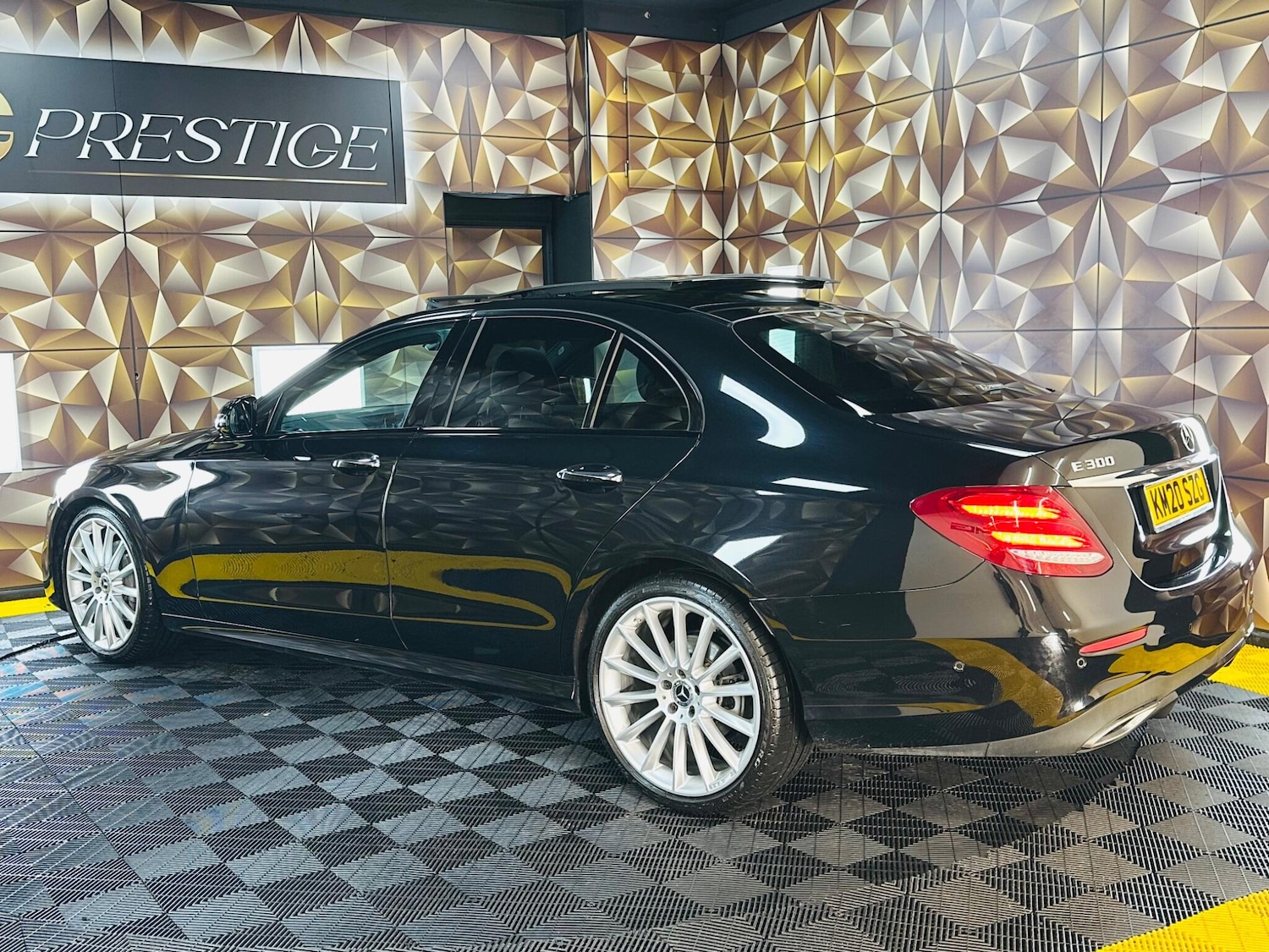 Used Mercedes-Benz E Class 2020 for sale - 77130691: Photo 37