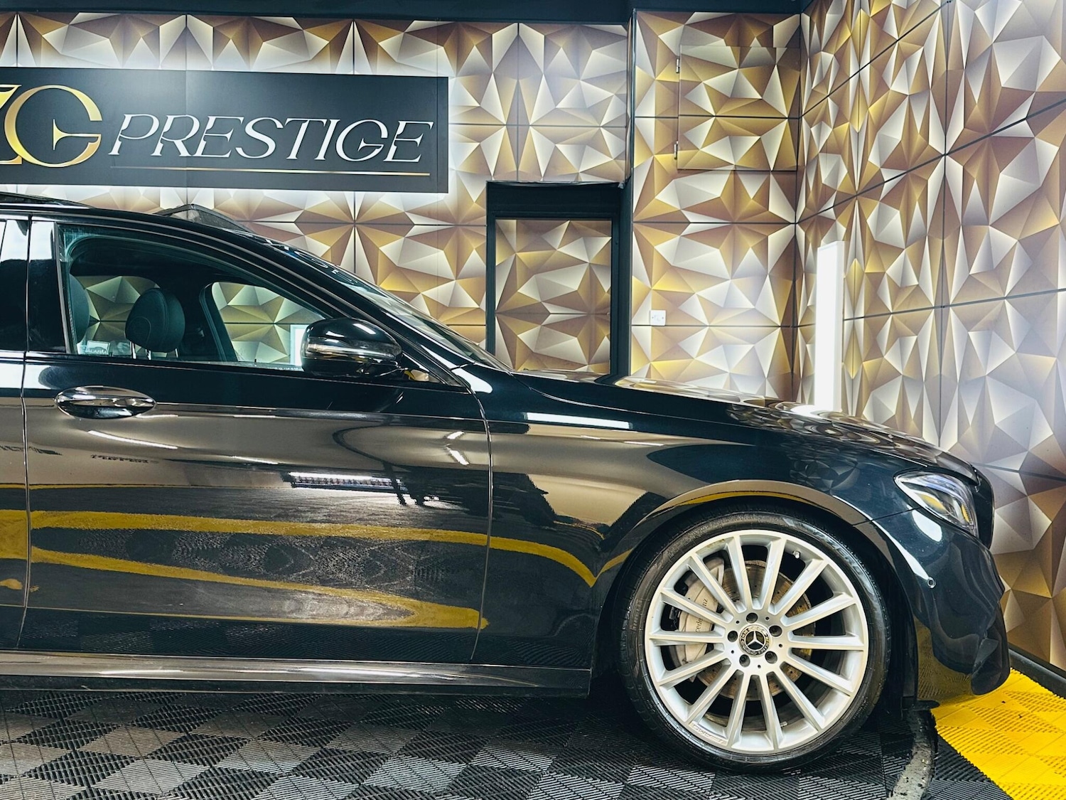 Used Mercedes-Benz E Class 2020 for sale - 77130691: Photo 43