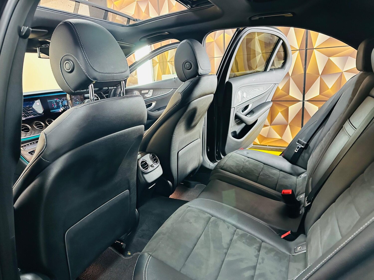 Used Mercedes-Benz E Class 2020 for sale - 77130691: Photo 62