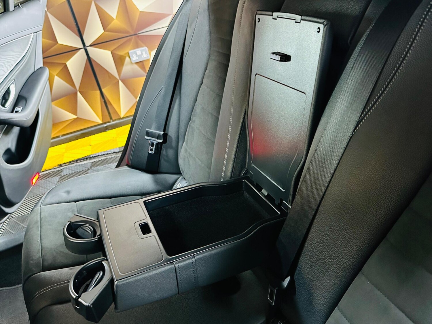 Used Mercedes-Benz E Class 2020 for sale - 77130691: Photo 63