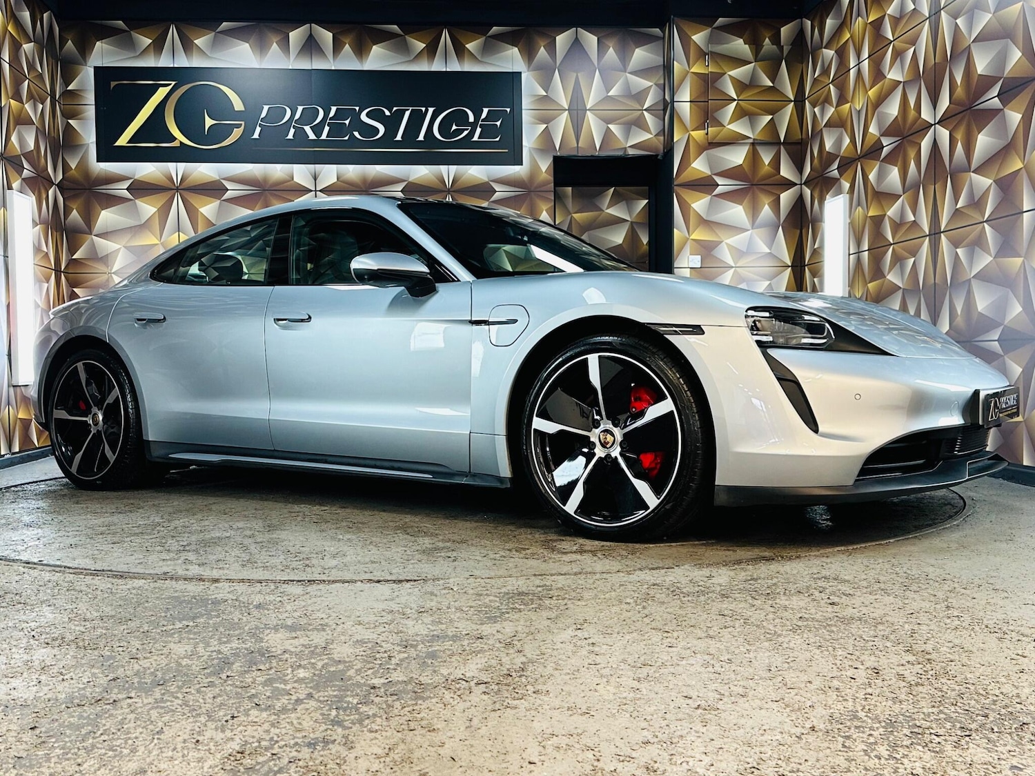 Used Porsche Taycan 2021 for sale - 76537803: Photo 13