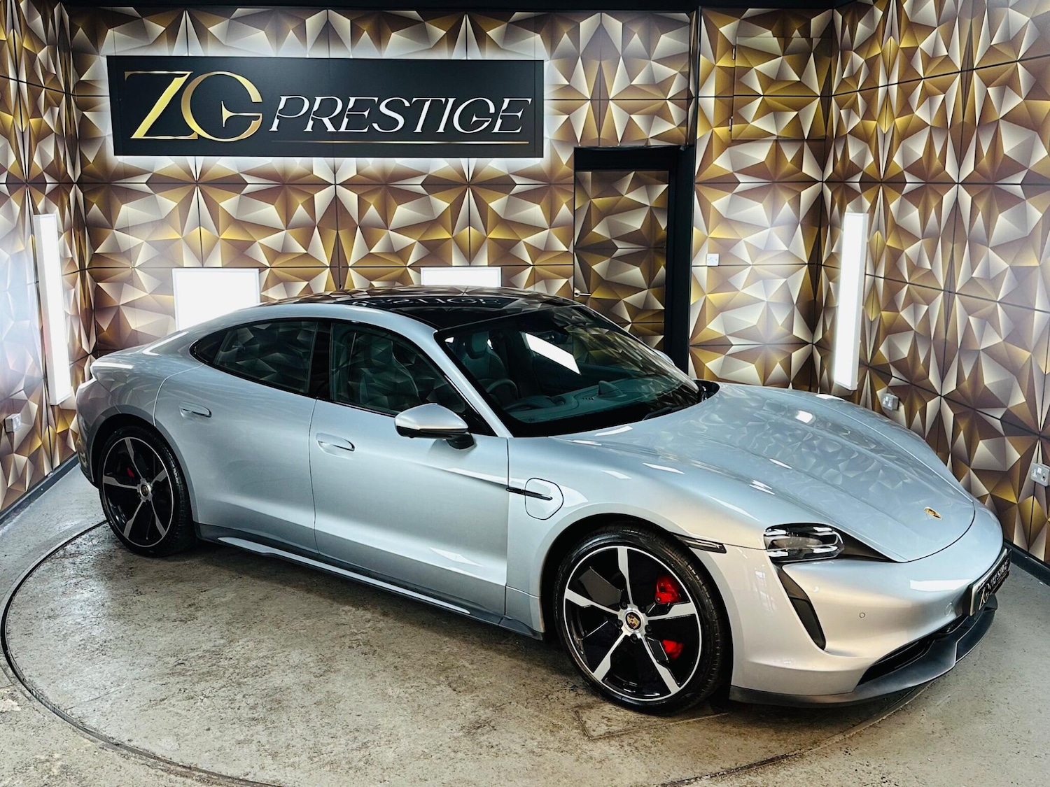 Used Porsche Taycan 2021 for sale - 76537803: Photo 17