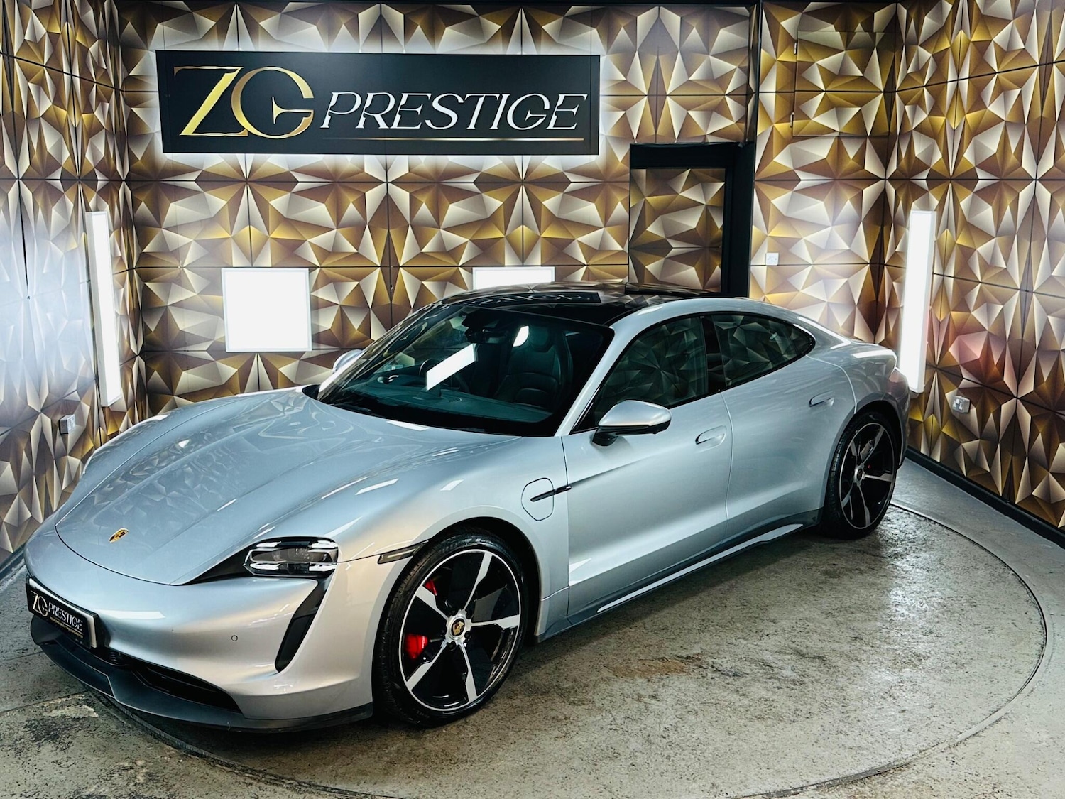 Used Porsche Taycan 2021 for sale - 76537803: Photo 19