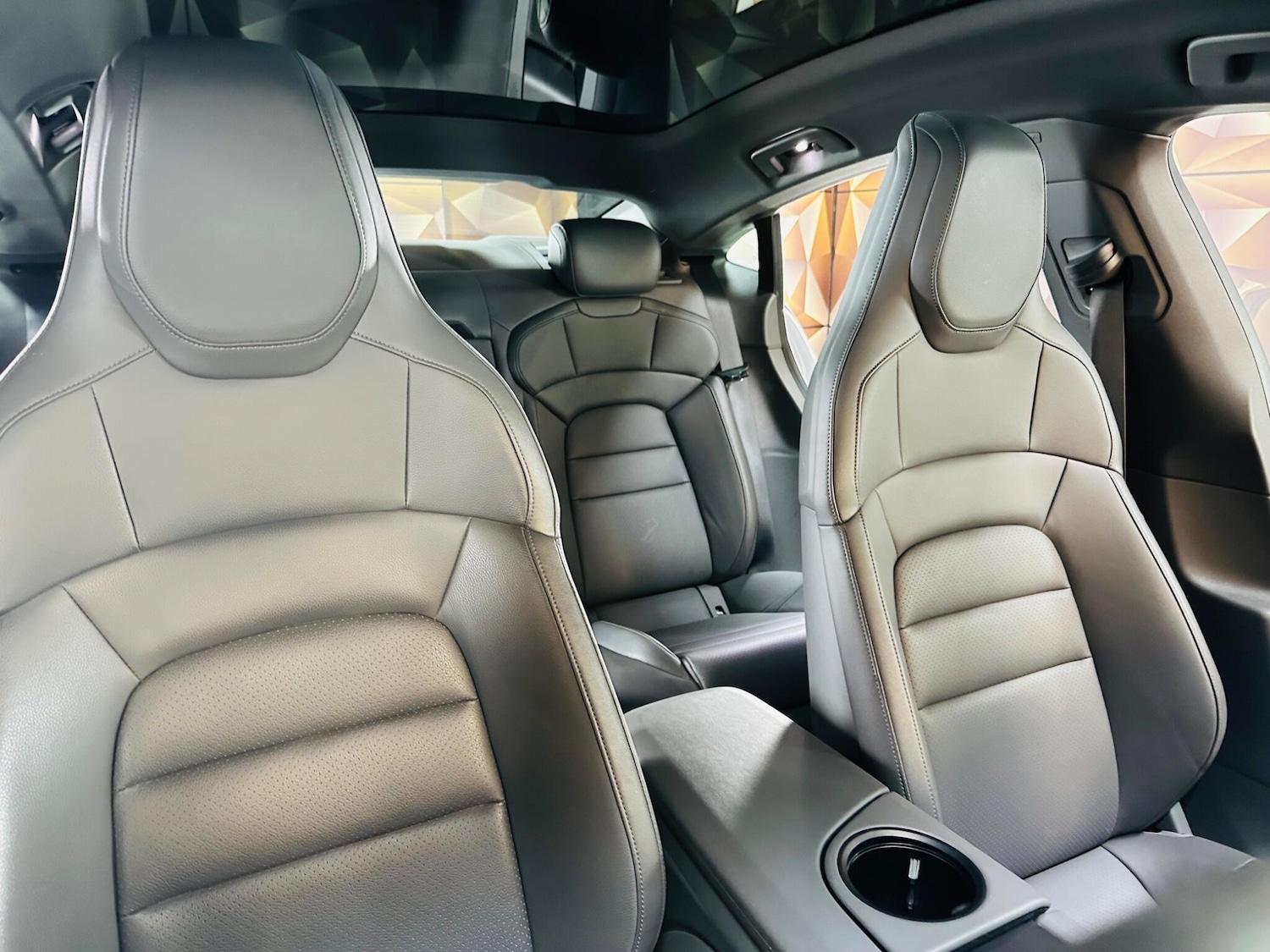 Used Porsche Taycan 2021 for sale - 76537803: Photo 34