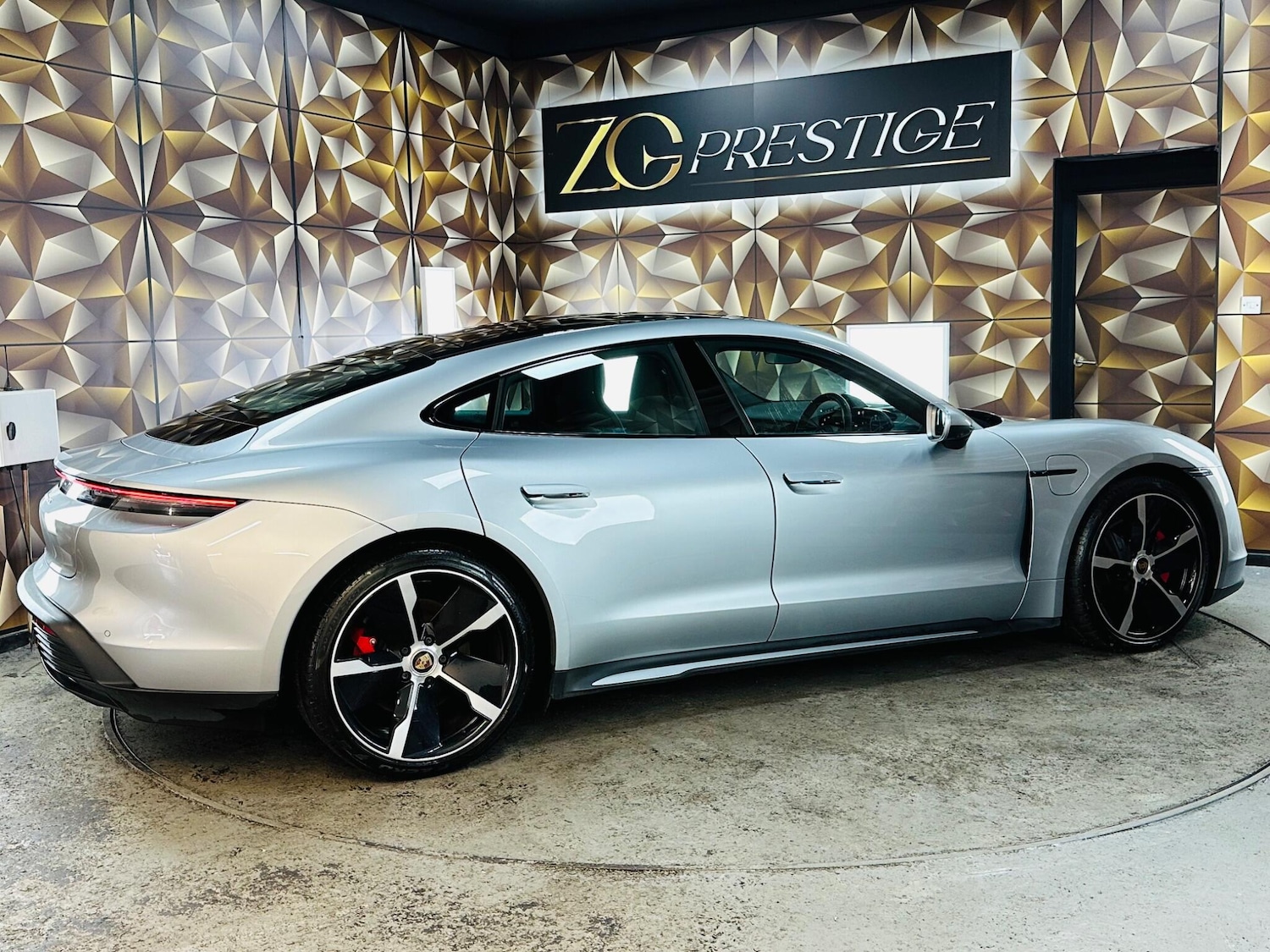 Used Porsche Taycan 2021 for sale - 76537803: Photo 37