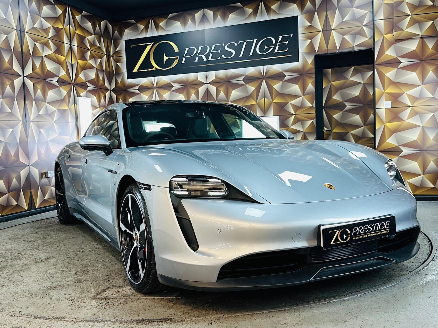 Used Porsche Taycan 2021 for sale - 76537803: Photo 38