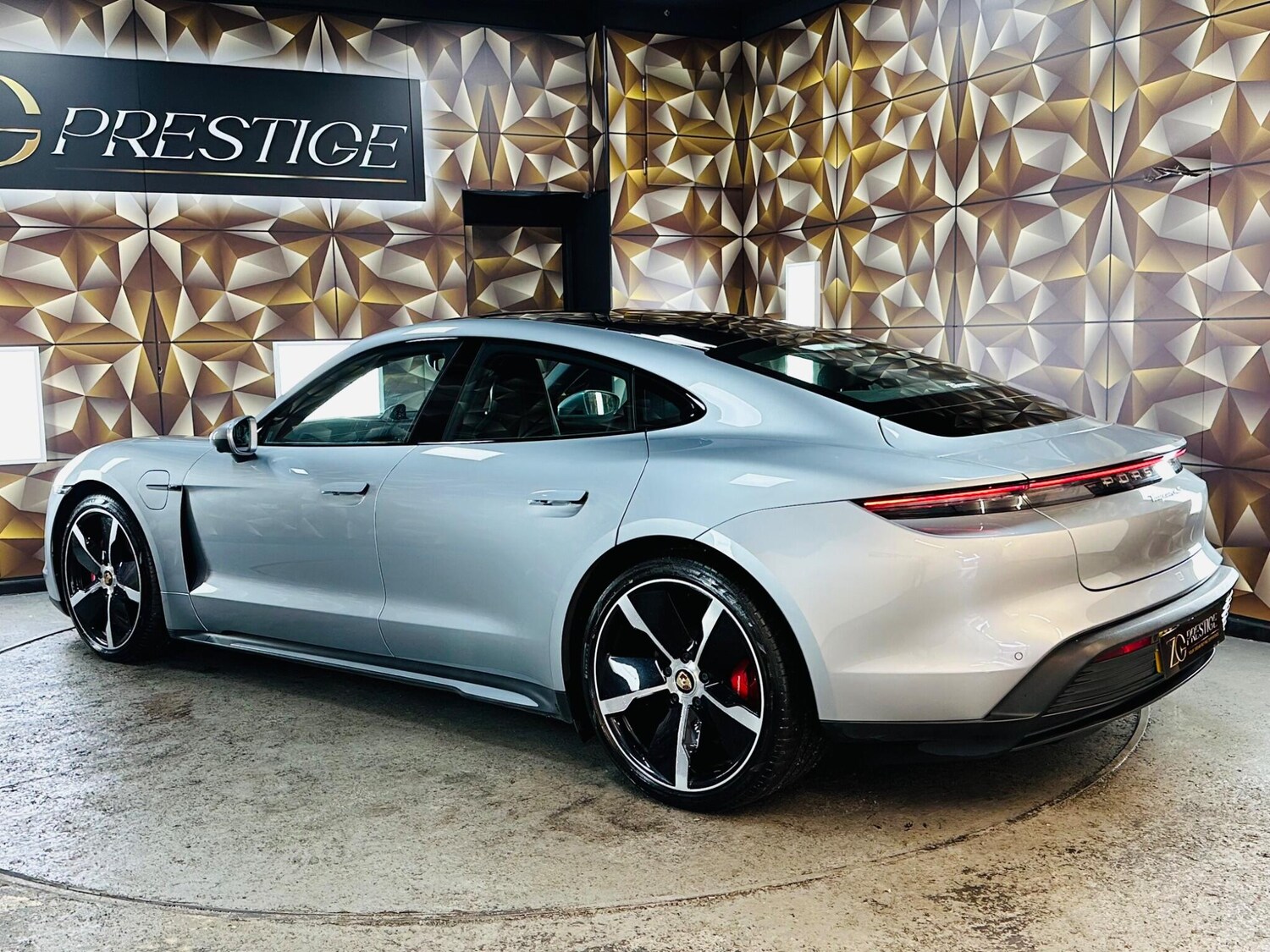 Used Porsche Taycan 2021 for sale - 76537803: Photo 44