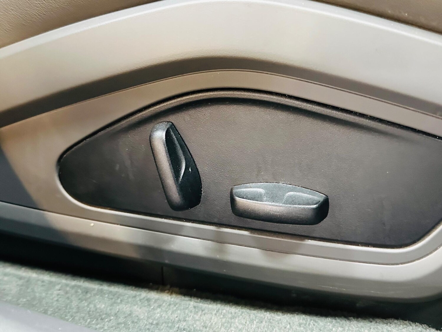 Used Porsche Taycan 2021 for sale - 76537803: Photo 63