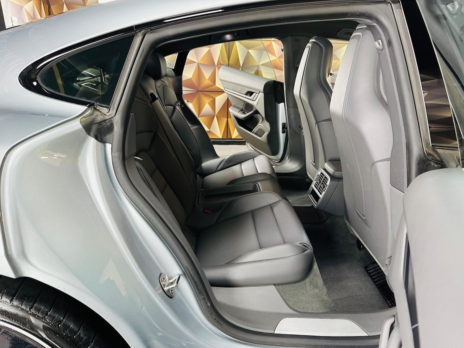 Used Porsche Taycan 2021 for sale - 76537803: Photo 67