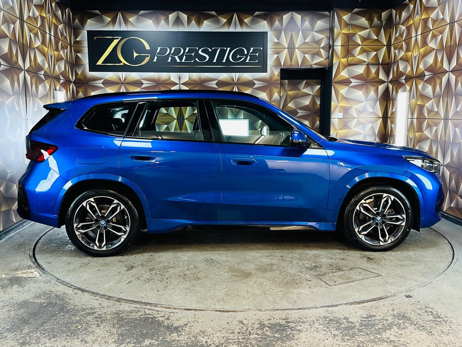 Used BMW iX1 2023 for sale - 76360547: Photo 9