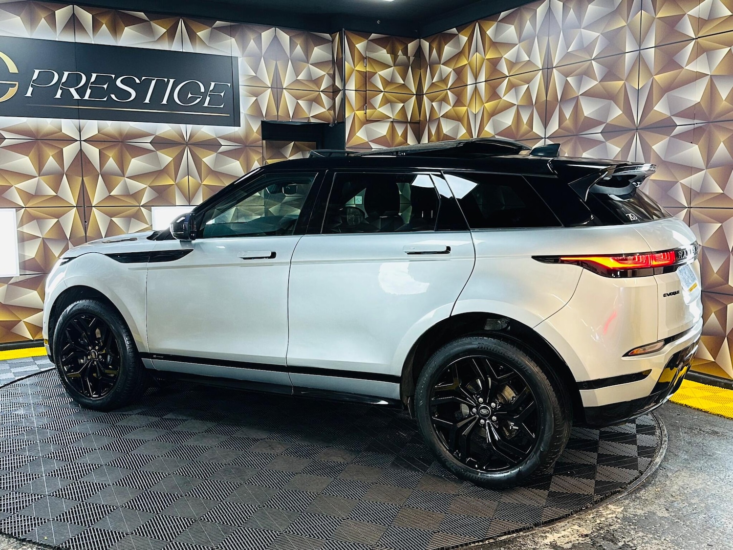 Used Land Rover Range Rover Evoque 2019 for sale - 78071817: Photo 33