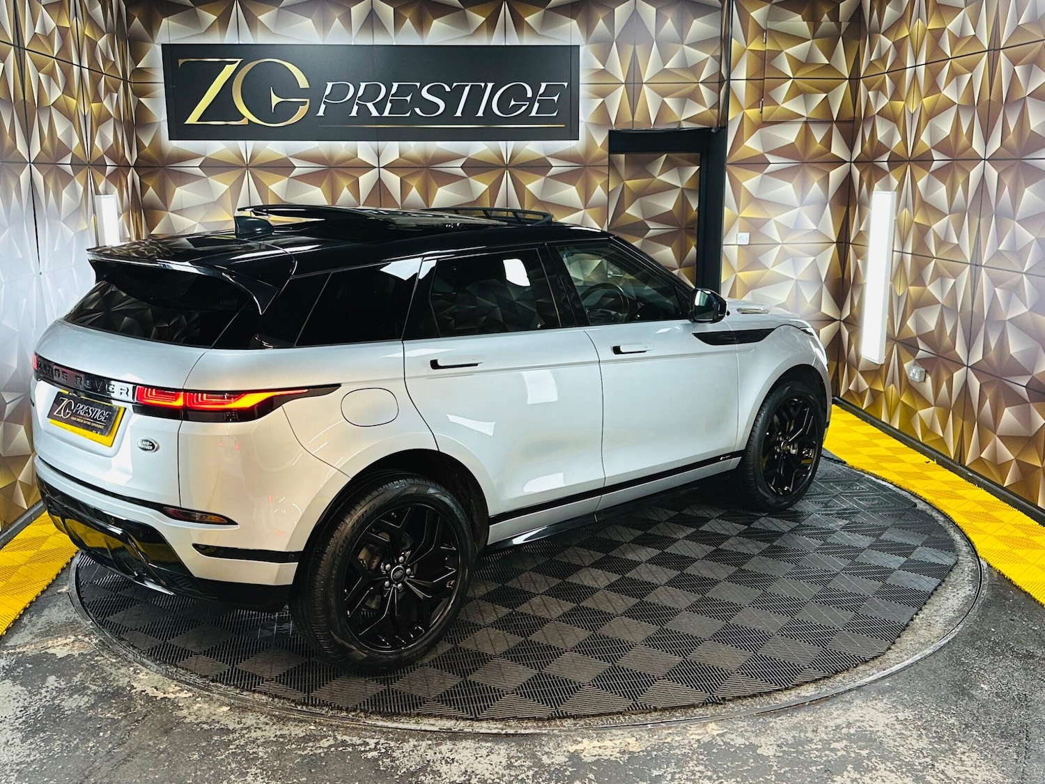 Used Land Rover Range Rover Evoque 2019 for sale - 78071817: Photo 7