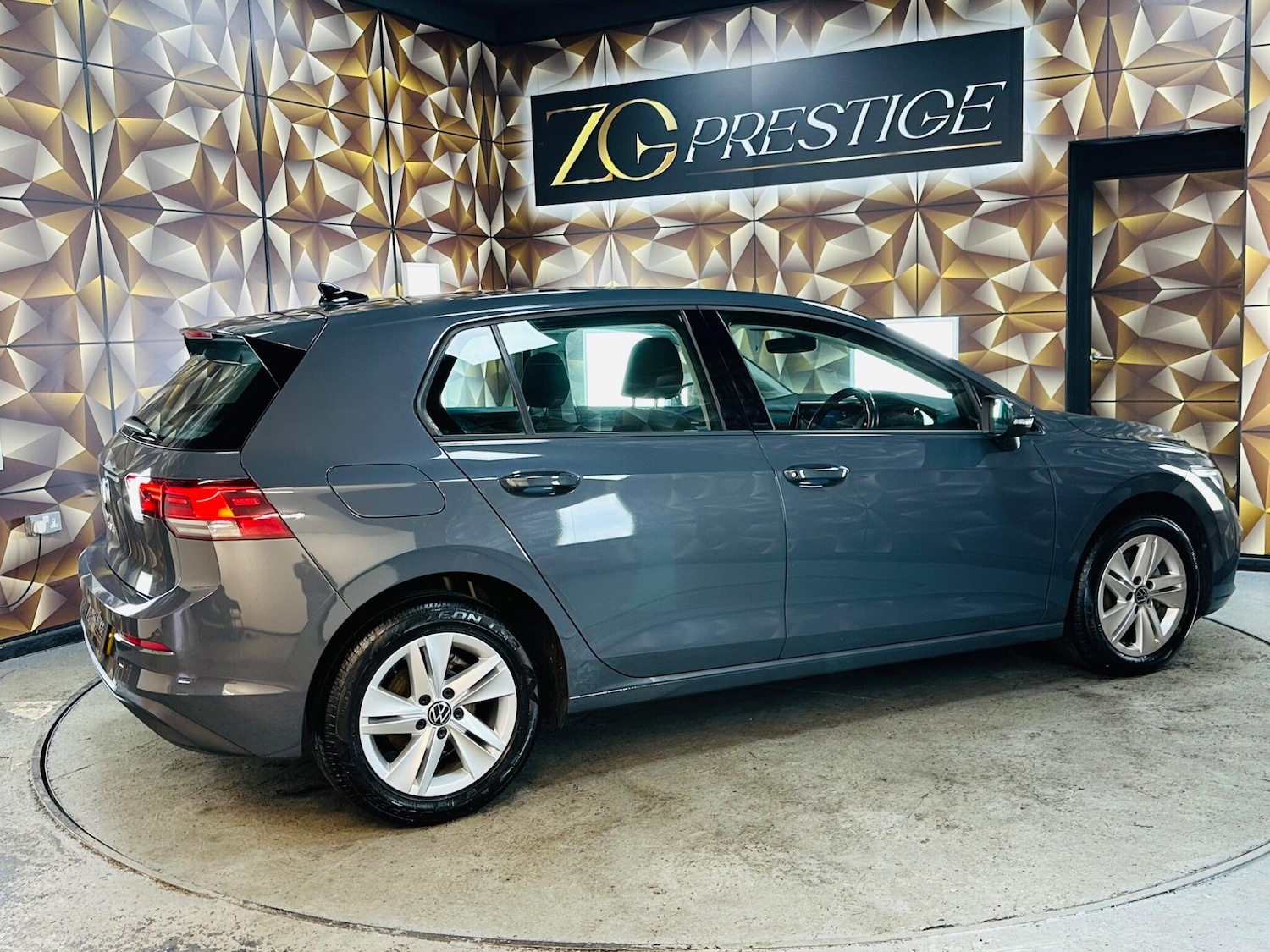 Used Volkswagen Golf 2020 for sale - 76538585: Photo 36