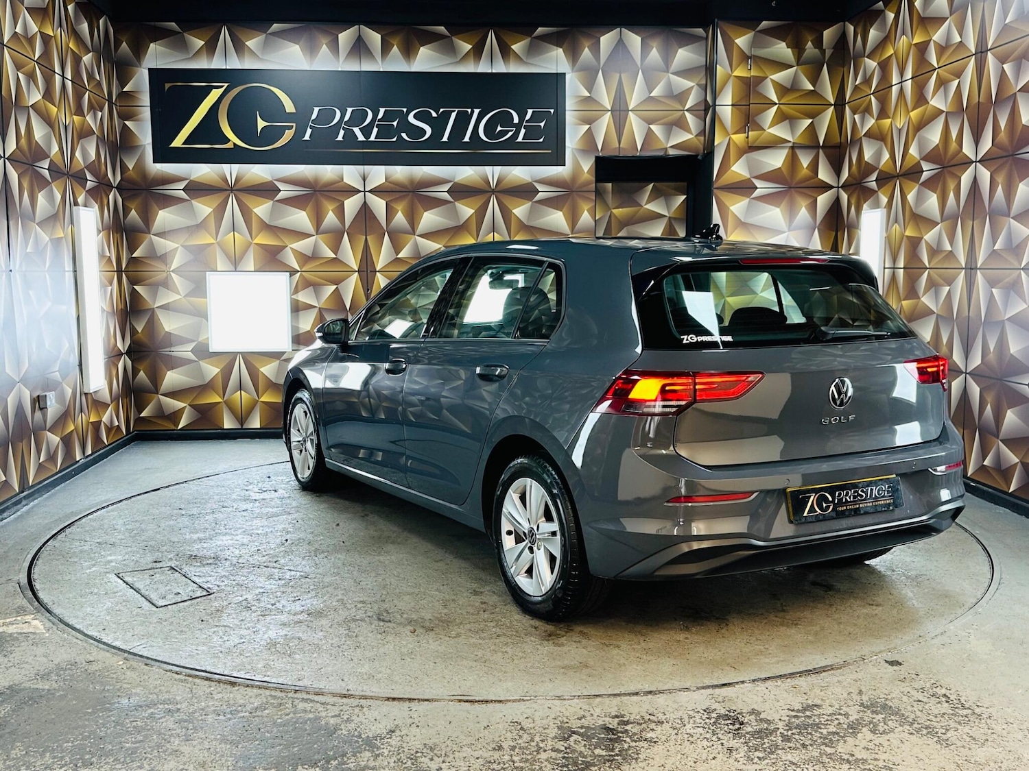 Used Volkswagen Golf 2020 for sale - 76538585: Photo 43
