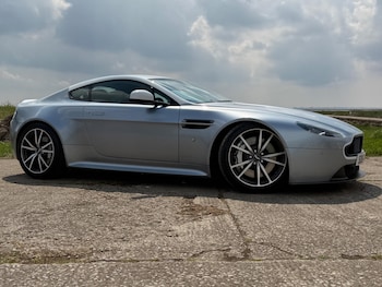 Used Aston Martin Vantage 2016 for sale - 78535993: Photo