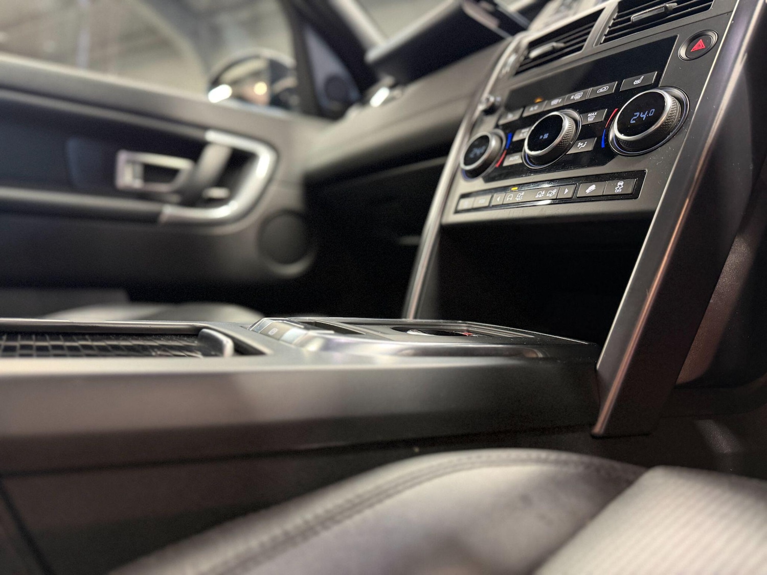 Used Land Rover Discovery Sport 2018 for sale - 78127735: Photo 11