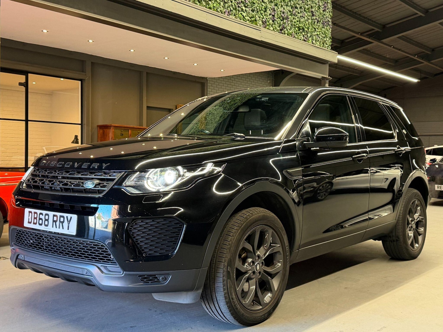 Used Land Rover Discovery Sport 2018 for sale - 78127735: Photo 2