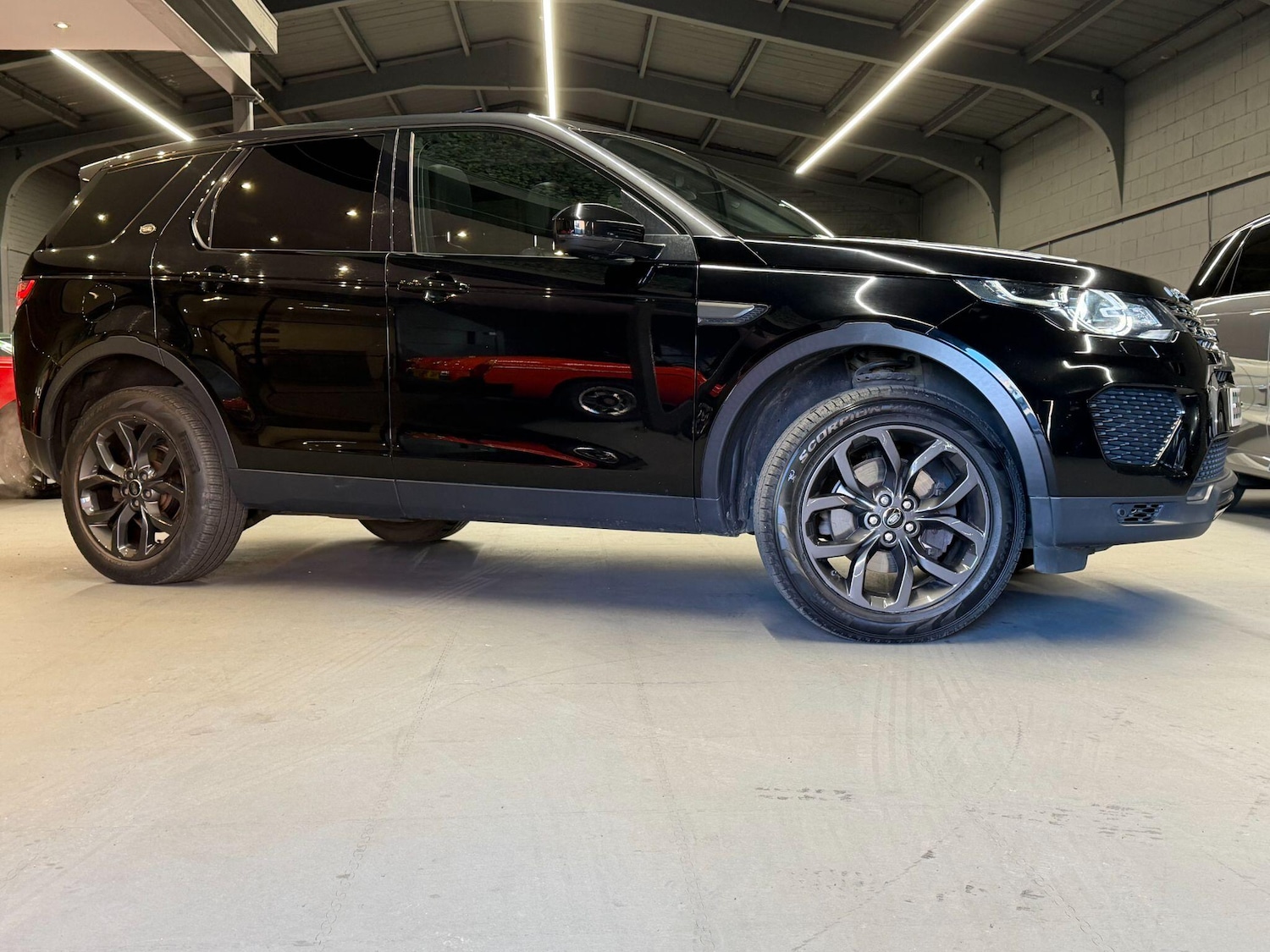 Used Land Rover Discovery Sport 2018 for sale - 78127735: Photo 29