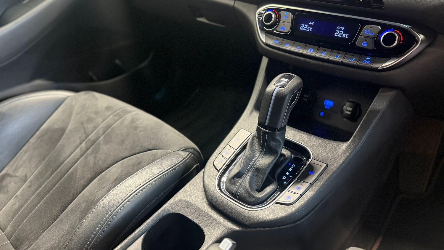 Used BMW 8 Series 2019 for sale - 76898873: Photo 12