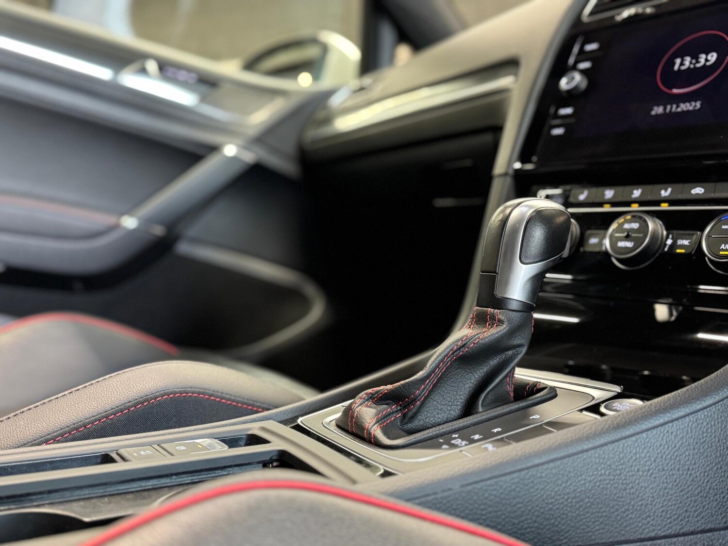 Used Volkswagen Golf 2019 for sale - 76865173: Photo 16