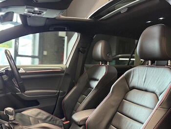 Used Volkswagen Golf 2019 for sale - 76865173: Photo