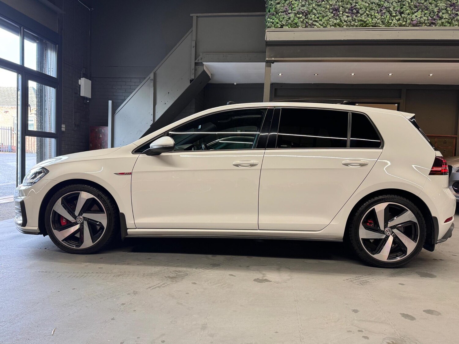 Used Volkswagen Golf 2019 for sale - 76865173: Photo 6