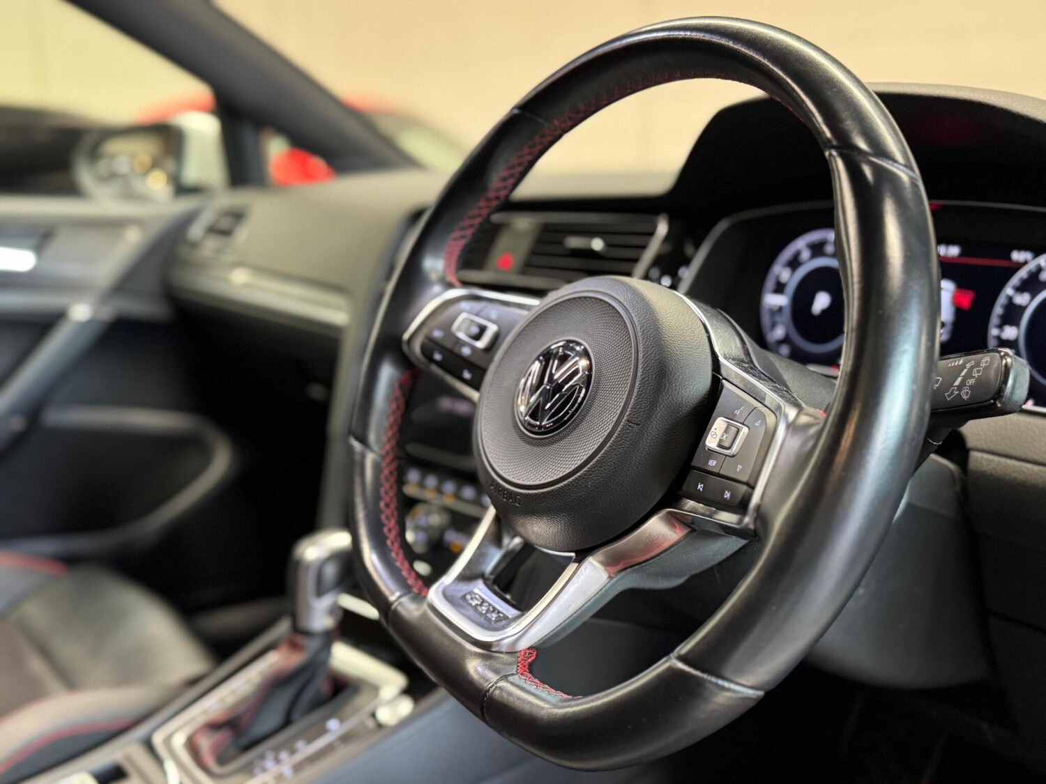 Used Volkswagen Golf 2019 for sale - 76865173: Photo 9