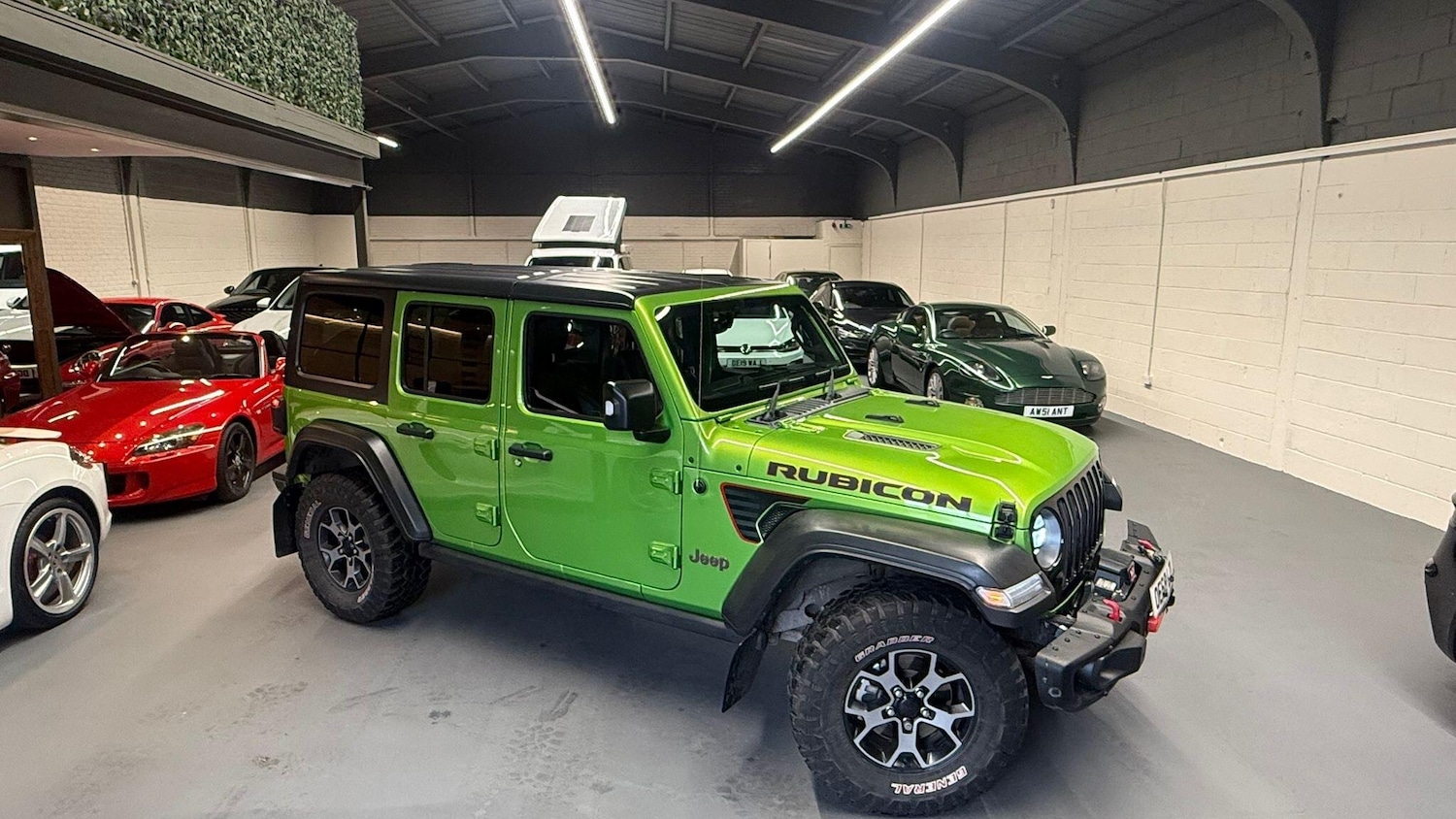 Used Jeep Wrangler 2018 for sale - 76866504: Photo 1